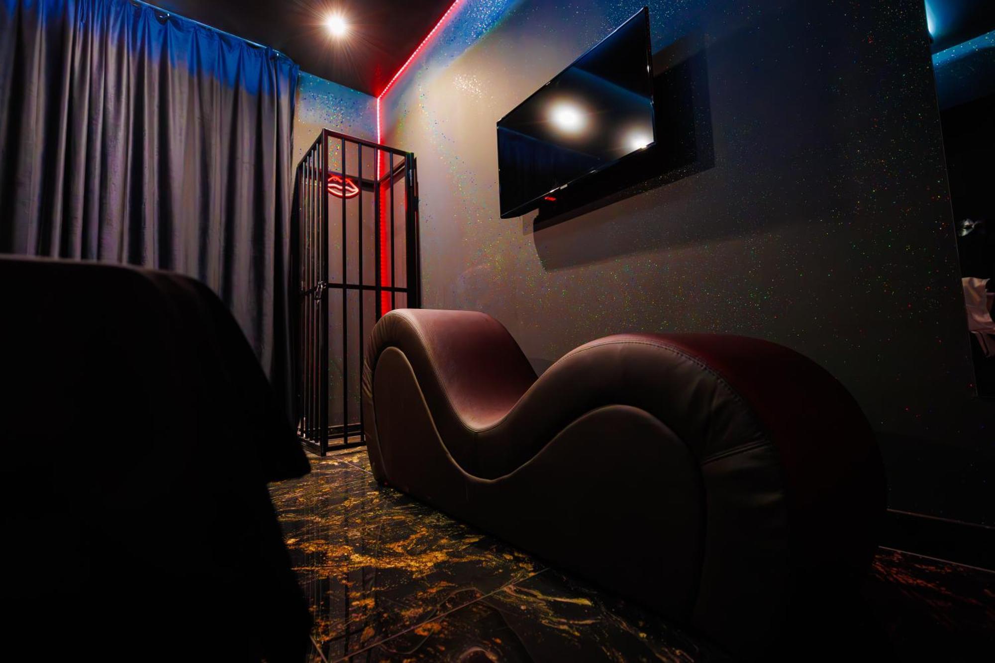 Romeo Nights - Love Rooms - Adults Only Бухарест Экстерьер фото