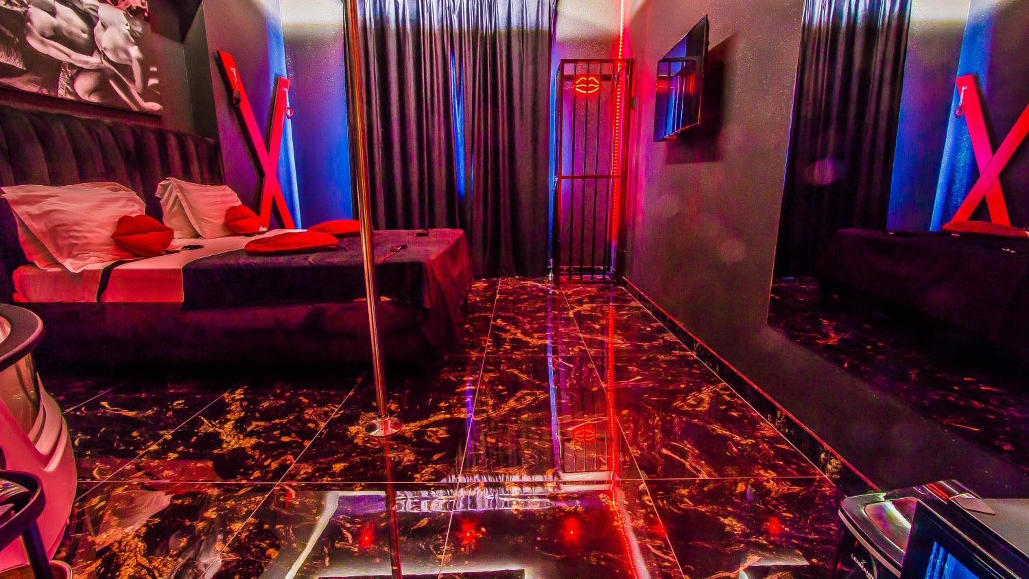 Romeo Nights - Love Rooms - Adults Only Бухарест Экстерьер фото