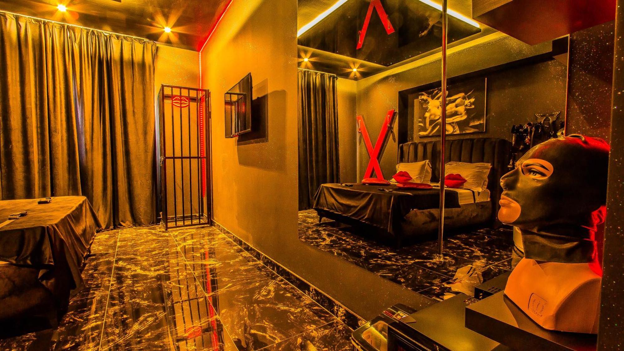 Romeo Nights - Love Rooms - Adults Only Бухарест Экстерьер фото