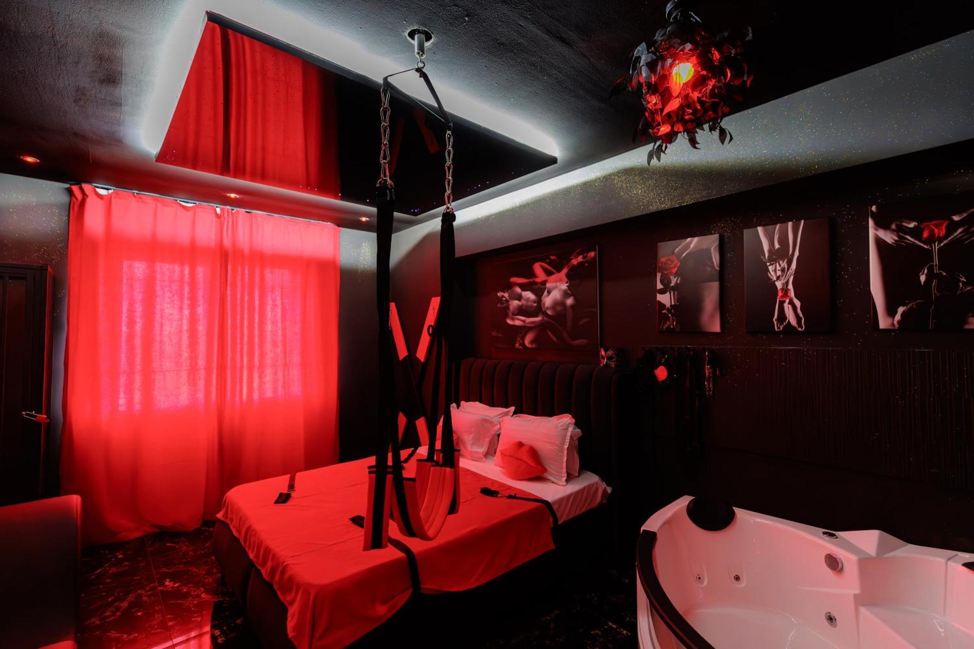 Romeo Nights - Love Rooms - Adults Only Бухарест Экстерьер фото
