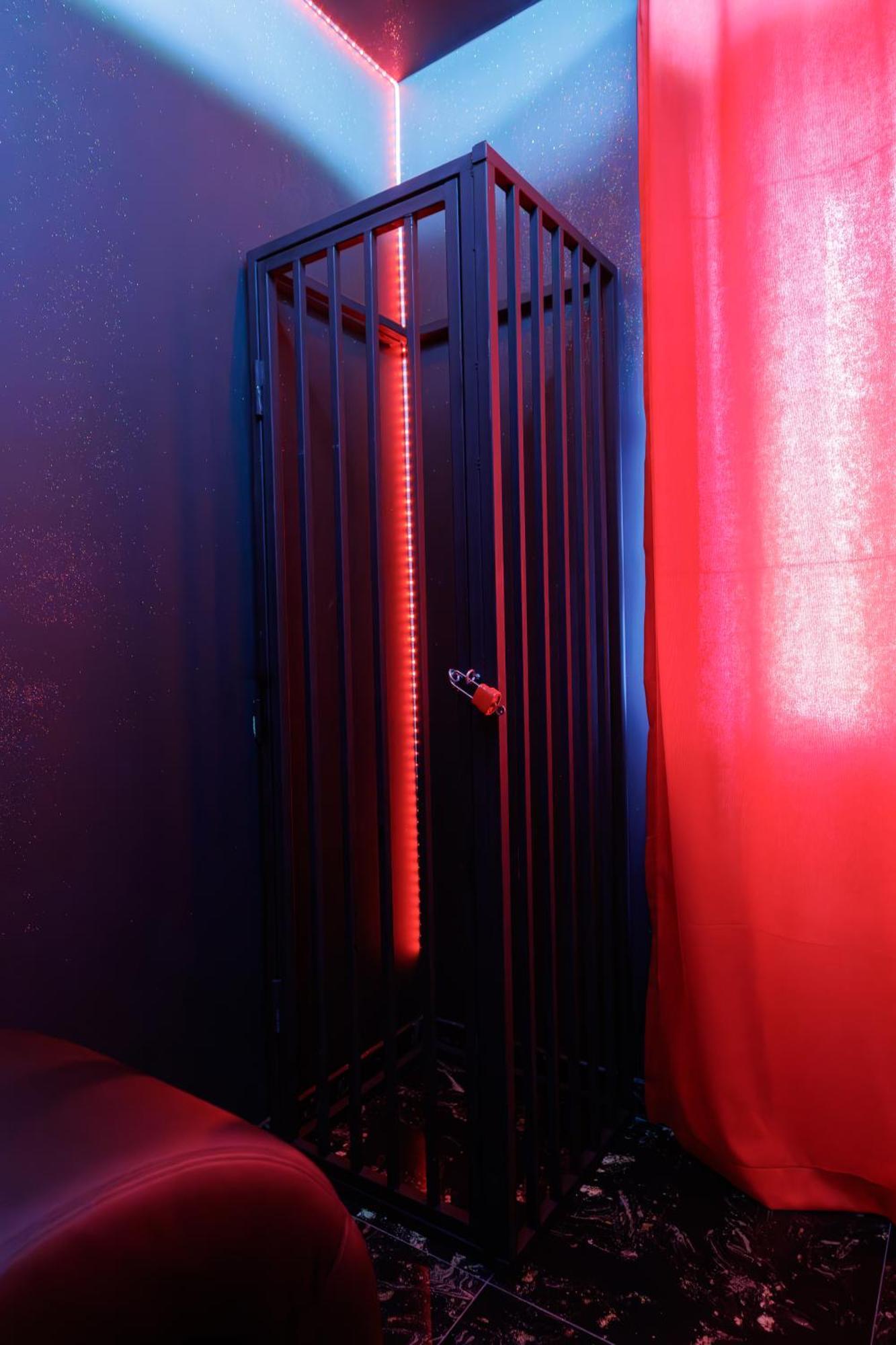 Romeo Nights - Love Rooms - Adults Only Бухарест Экстерьер фото