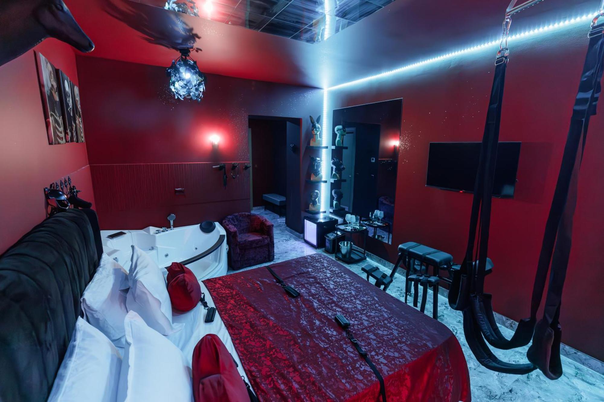 Romeo Nights - Love Rooms - Adults Only Бухарест Экстерьер фото