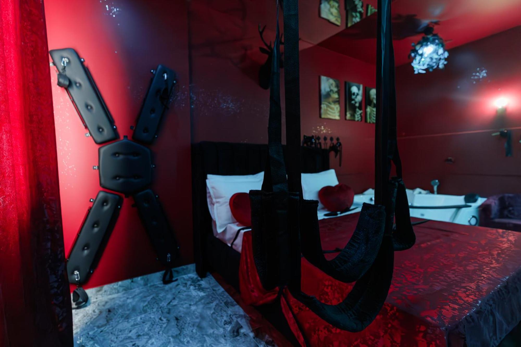 Romeo Nights - Love Rooms - Adults Only Бухарест Экстерьер фото